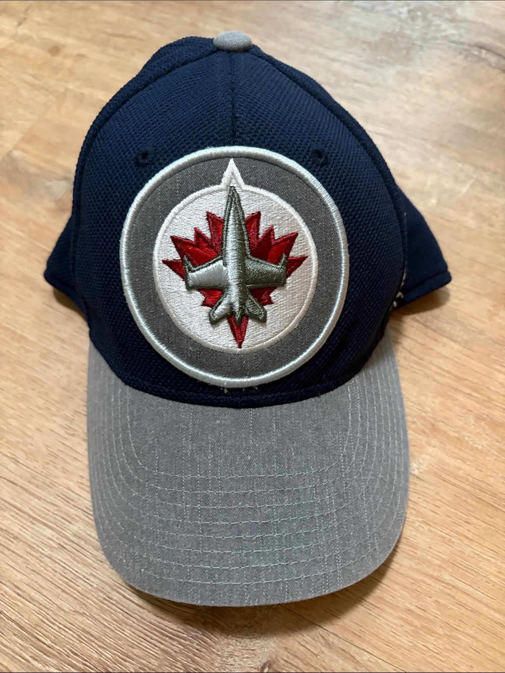 NWOT Winnipeg Jets NHL Reebok Coach Flex Stretch Fit hat Sz Large/XL